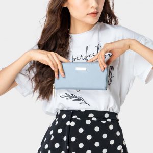 Ví cầm tay hoạ tiết vân chìm VI052